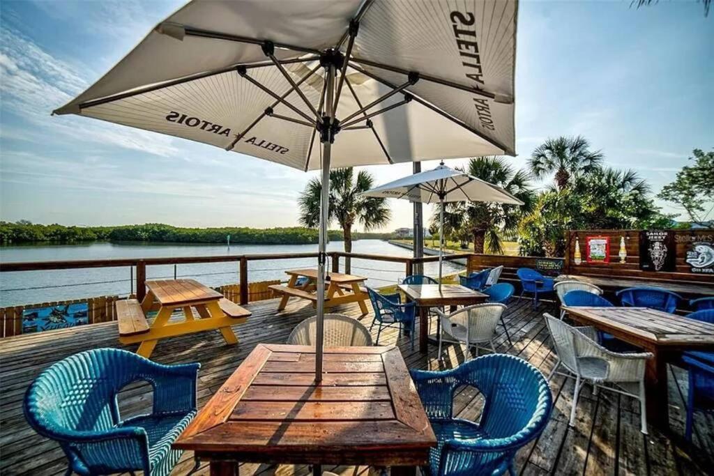 Bay View, Studio206, Beach Steps Away! Pool+Wifi Ruskin Ngoại thất bức ảnh