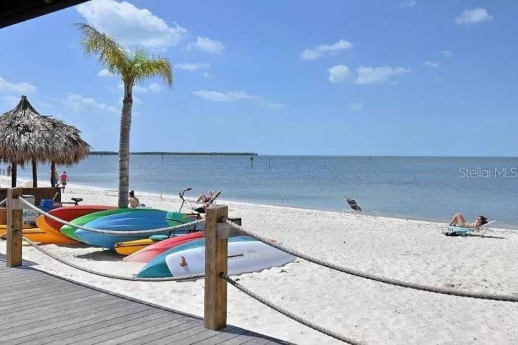 Bay View, Studio206, Beach Steps Away! Pool+Wifi Ruskin Ngoại thất bức ảnh